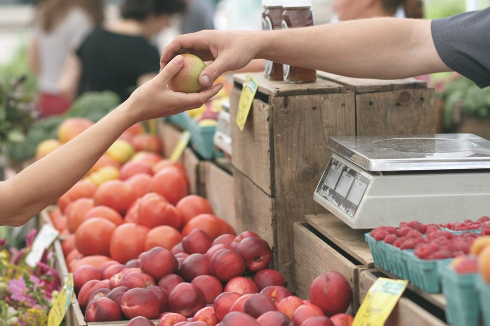 Marchés locaux pour acheter de bons produits pendant votre déjour au camping saint gilles croix de vie