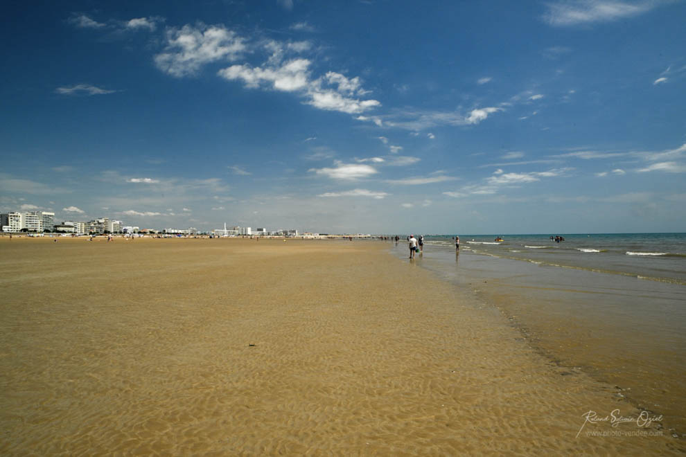 Grande plage de saint jean de monts proche du camping