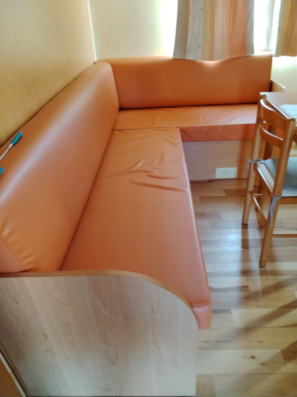 salon du mobil-home à vendre  d&apos;occasion